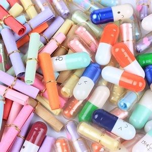 Pill capsule note containers